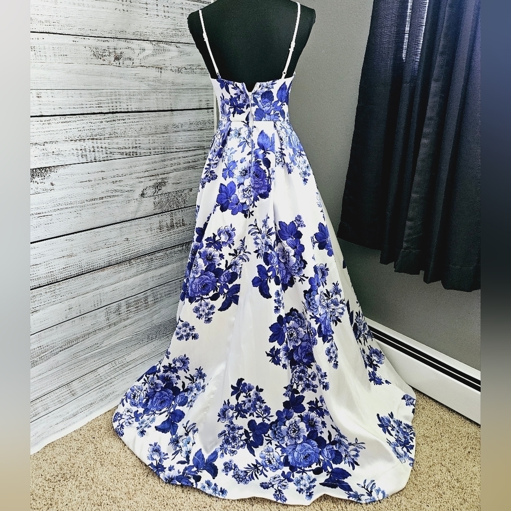 Stunning Windsor Floral Dress/ Gown - Picture 7 of 15